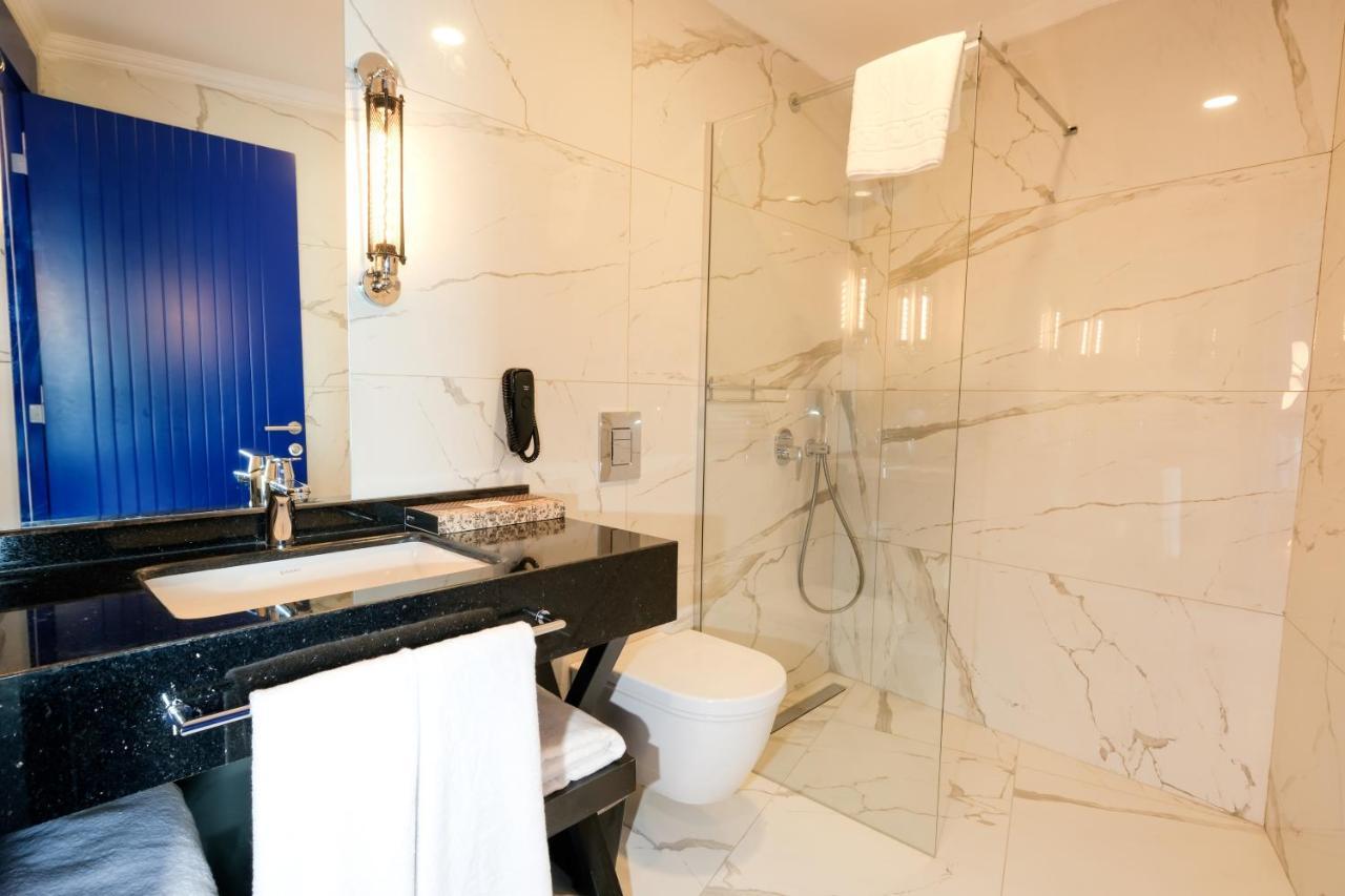 Deluxe Suite with Sea View,1233371273:JPEG